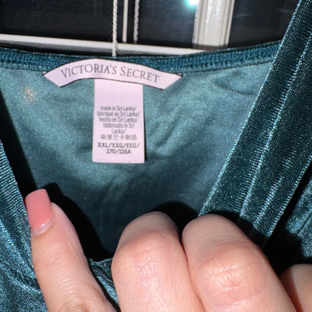 PACK OF 2 Fashion Nova ❤️🤍 striped 1X Sleepwear + 💚 Victoria’s Secret Size XXL - Picture 10 of 11